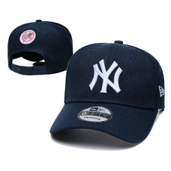 New York Yankees League Essential Navy Snapback Cap