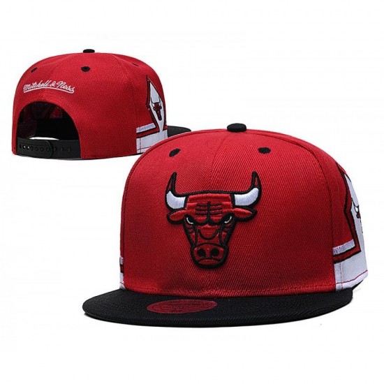 Mitchell & Ness Chicago Bulls Logo Red/Black Snapback Cap