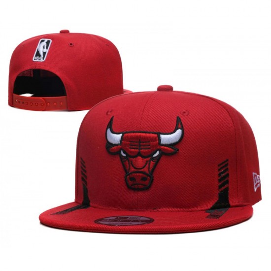 Chicago Bulls Men's Red Team Color Basic Snapback Hat